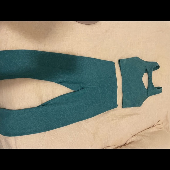 lululemon set - Picture 1 of 3
